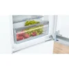 Bosch KIS87AFE0 kombinerad kyl/frys för inbyggnad med BigBox